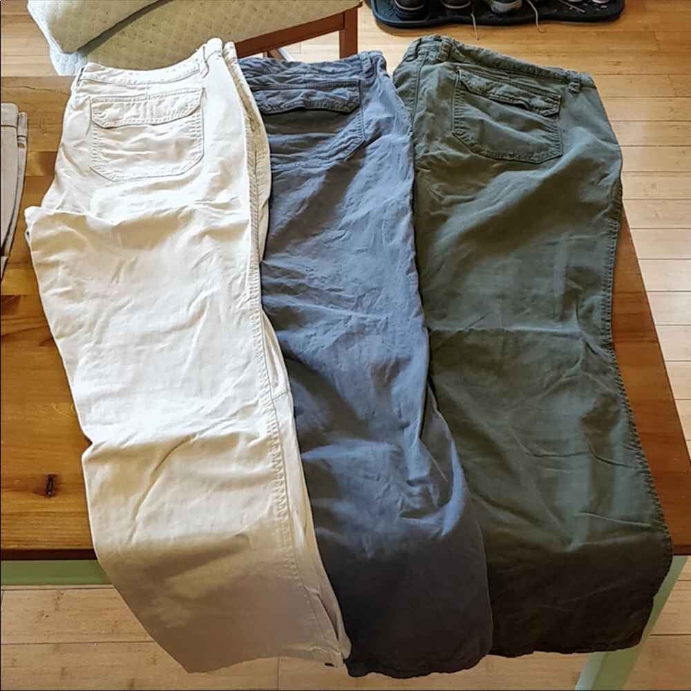 3 pairs of Gap skinny utility capris